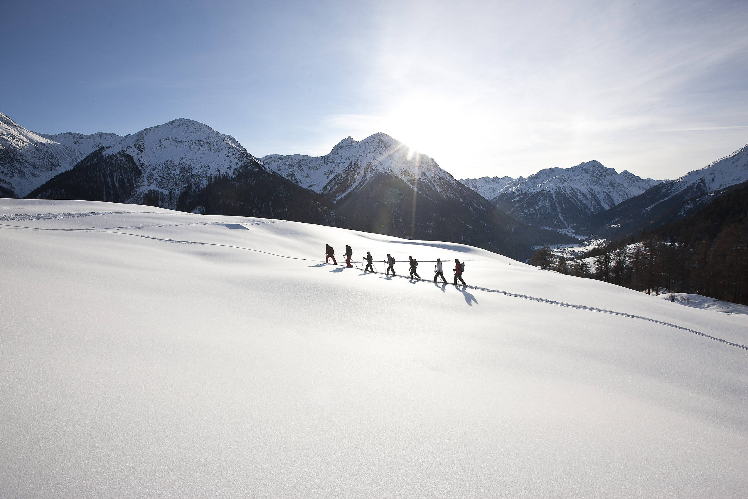 Schneeschuhtour oberhalb guarda  andrea badrutt chur 50586170987 o